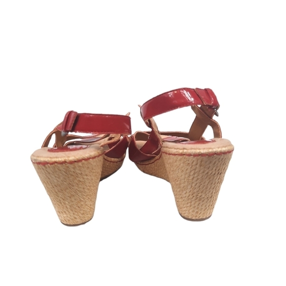B.O.C Born Slingback Fire‎ Engine Red Patent Leather Wedge 10 Women's Sandals - Picture 4 of 10